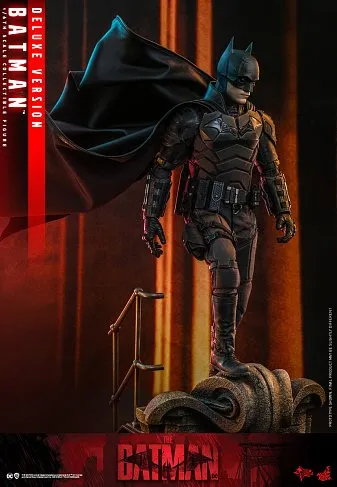 Фигурка Бэтмен 2022 — Hot Toys MMS639 The Batman Deluxe Version 1/6