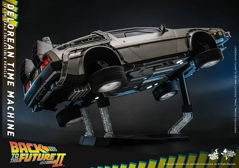 Модель DeLorean Time Machine — Hot Toys MMS636 Back to the Future II 1/6