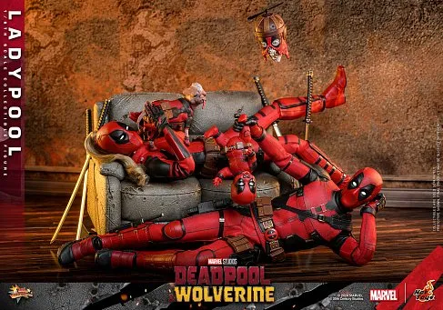 Фигурка Дэдпул — Hot Toys MMS747 Deadpool Wolverine Ladypool 1/6