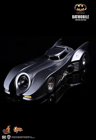 Hot toys cheap batmobile 1989