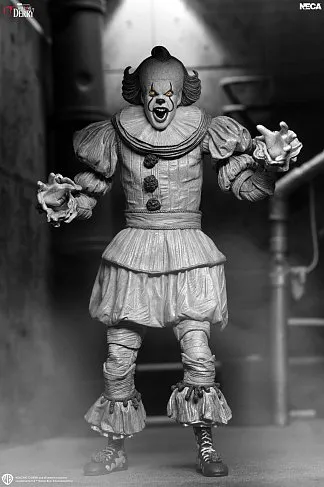 Фигурка Pennywise Black White — Neca Ultimate IT Welcome to Derry  Figure