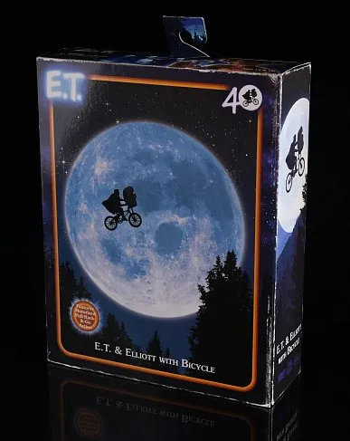 Фигурка Инопланетянин — Neca 40th Anniversary ET Elliott on Bicycle Ultimate