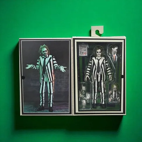 Фигурка Битлджус 2 — Neca Ultimate Striped Suit Beetlejuice