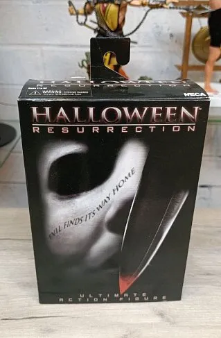 Фигурка Майкл Майерс — Neca Halloween Resurrection Michael Myers Ultimate BD