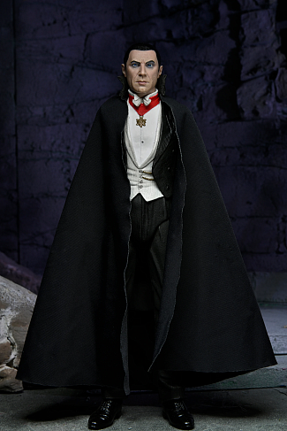 Фигурка Dracula Transylvania — Neca Universal Monsters Ultimate Color