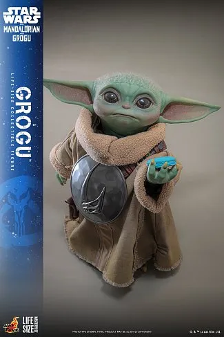 Фигурка Грогу 38 см — Hot Toys LMS016: The Mandalorian and Grogu 1/1