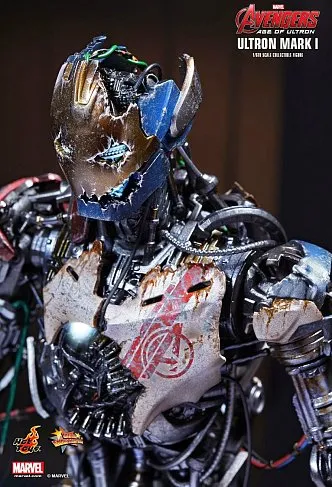 Фигурка Альтрона — Hot Toys Avengers Age of Ultron 1/6 Ultron Mark I