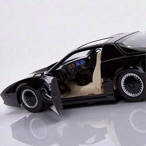 Модель KITT — Knight Rider Diecast Model 1/24 1982 Pontiac