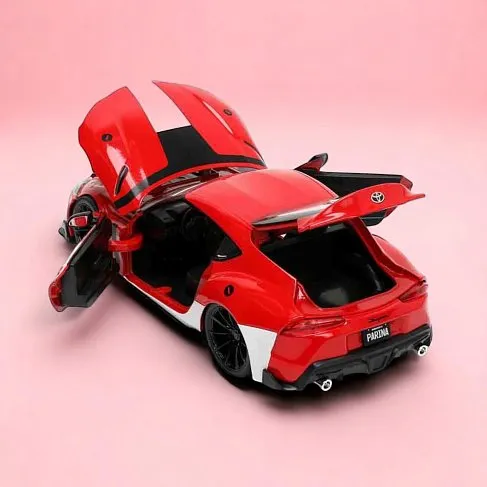 Модель Robotech 2020 Toyota Supra w Miriya Sterling — 1:24 Die-cast Model BD