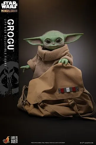 Фигурка Малыш Грогу — Hot Toys LMS015 The Mandalorian Grogu 1/1