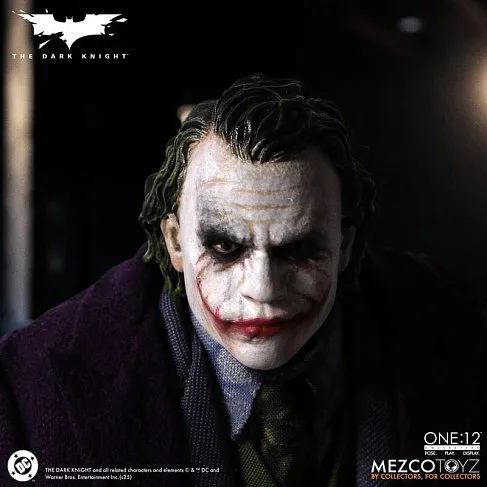 Фигурка Dark Knight Joker — Mezco One 12 Collective