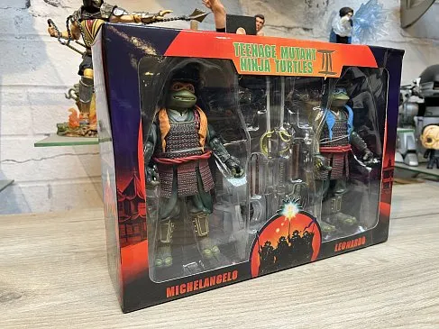 Фигурки Leonardo and Michelangelo — Neca Teenage Mutant Ninja Turtles Movie 3 BD