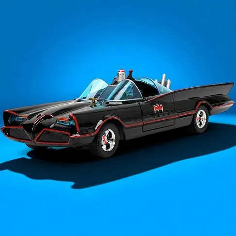 Модель Бэтмобиля — Batman TV Series 1966 Diecast Model 1/24 Batmobile w figure