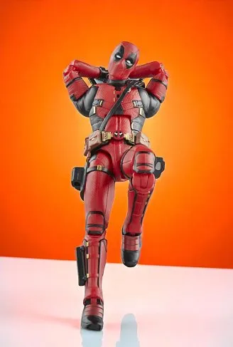 Фигурка Дэдпул — Hasbro Marvel Legends Deadpool and Wolverine Figure