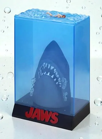 Фигурка Челюсти — SD Toys Jaws 50th Anniversary 3D Movie Poster Light-Up Figure