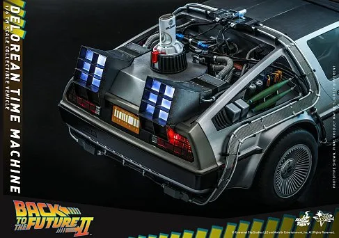 Модель DeLorean Time Machine — Hot Toys MMS636 Back to the Future II 1/6