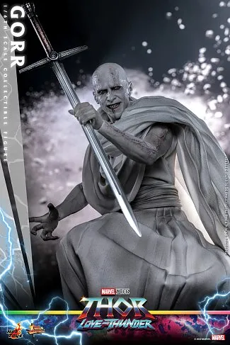 Фигурка Тор — Hot Toys MMS676 Thor Love and Thunder Gorr 1/6