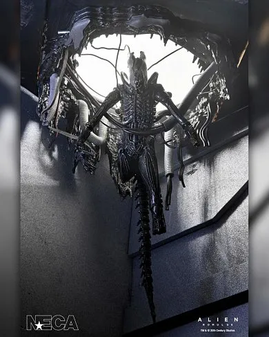 Фигурка Alien Romulus Xenomorph XX121 Deluxe Suspended Lab — Neca Ultimate Figure