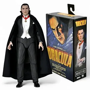 Фигурка Dracula Transylvania — Neca Universal Monsters Ultimate Color