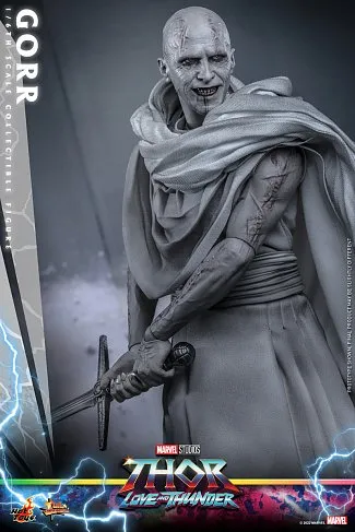 Фигурка Тор — Hot Toys MMS676 Thor Love and Thunder Gorr 1/6
