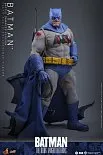 Фигурка Batman Battle Damaged Version — Hot Toys CMS031 Dark Knight Returns 1/6