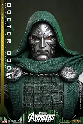 Фигурка Doctor Doom (Ultimate) — Hot Toys MMS907 Avengers Doomsday 1/6