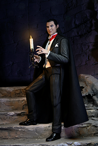 Фигурка Dracula Transylvania — Neca Universal Monsters Ultimate Color