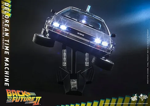 Модель DeLorean Time Machine — Hot Toys MMS636 Back to the Future II 1/6