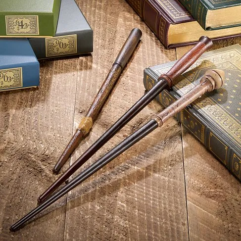 Палочка Гарри Поттер — Noble Collection Harry Potter First Wand Collection in Ollivanders Box