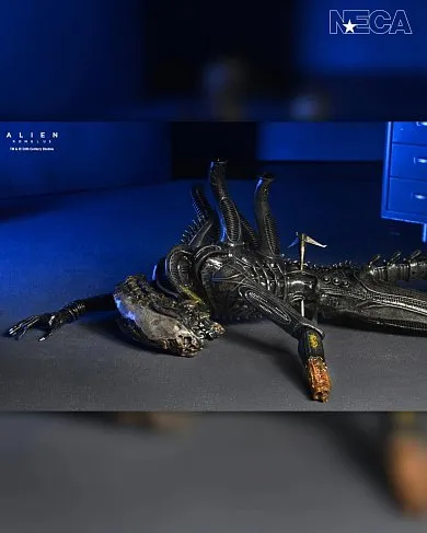 Фигурка Alien Romulus Xenomorph XX121 Deluxe Suspended Lab — Neca Ultimate Figure