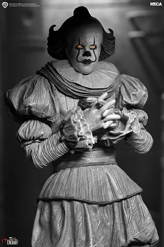 Фигурка Pennywise Black White — Neca Ultimate IT Welcome to Derry  Figure