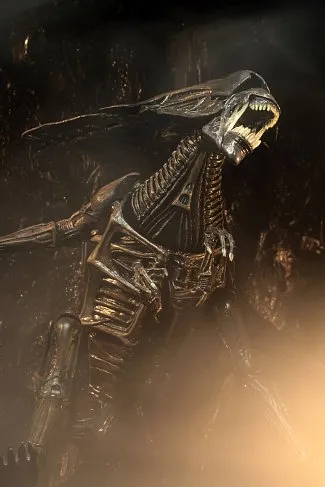 Фигурка Королевы Чужих — Neca Alien Resurrection Ultra Deluxe Alien Queen