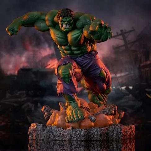 Фигурка Халк — Marvel Hulk Classic Deluxe Gallery Diorama