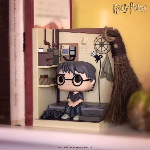 Фигурка Harry Potter in Cupboard — Funko Pop! Vinyl Nooks