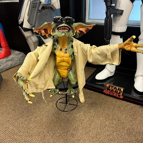 Фигурка Flasher Gremlin — Neca Gremlins 2 Stunt Puppet Prop