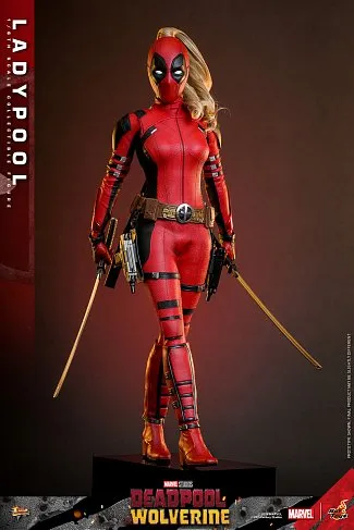 Фигурка Дэдпул — Hot Toys MMS747 Deadpool Wolverine Ladypool 1/6
