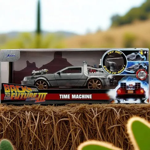 Модель ДеЛориан — Back to the Future 3 1982 DeLorean w Railroad Wheels 1/24 Limited Edition