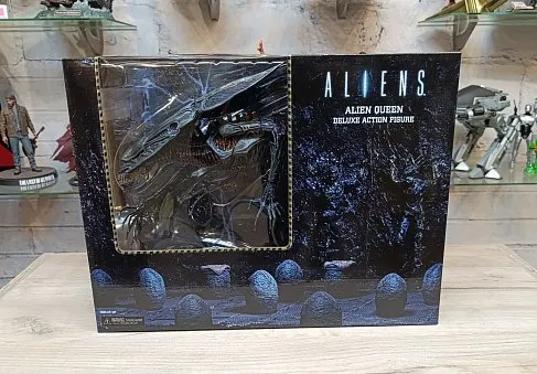 Фигурка Королева Чужих — Neca Aliens Xenomorph Queen Ultra Deluxe Boxed Figure
