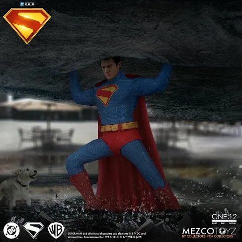 Фигурка Superman 2025 — Mezco One 12 Collective
