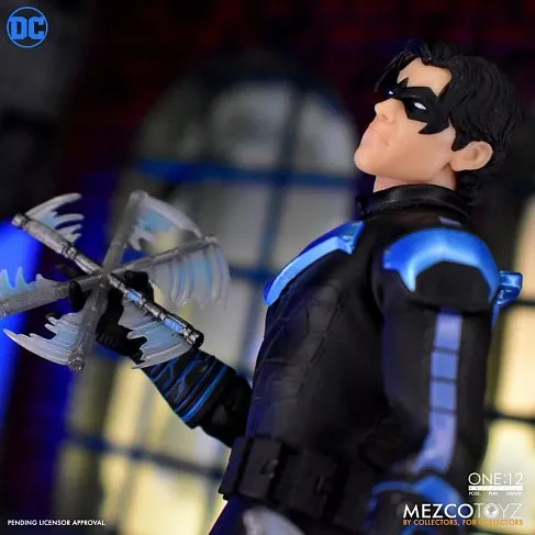 Фигурка Nightwing — Mezco One 12 Collective