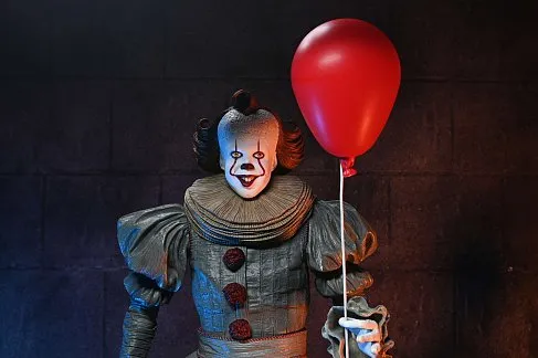 Фигурка Пеннивайз — Neca IT Welcome to Derry 1/4 Scale Pennywise Figure