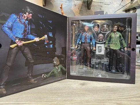 Фигурка Bloody Ash w Cheryl Williams — Neca Evil Dead Ultimate Two-Pack