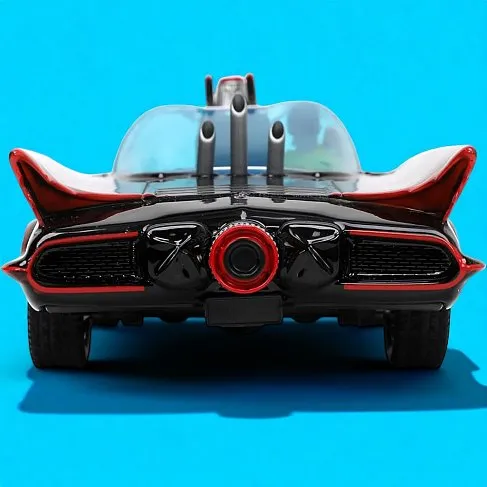 Модель Бэтмобиля — Batman TV Series 1966 Diecast Model 1/24 Batmobile w figure
