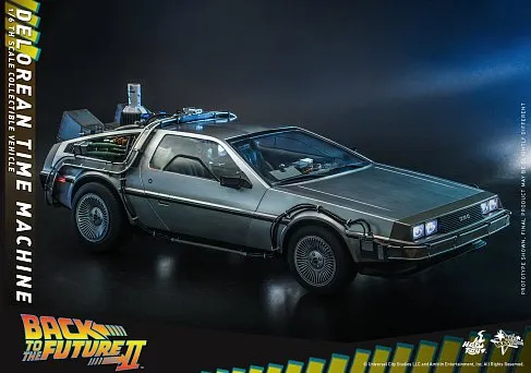 Модель DeLorean Time Machine — Hot Toys MMS636 Back to the Future II 1/6