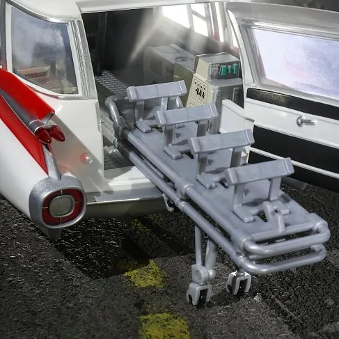 Модель ECTO-1 — Hasbro Ghostbusters Plasma Series 1/18