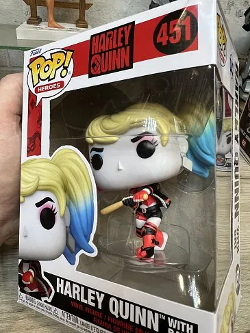 Фигурка Harley Quinn with Bat — Funko Pop! Vinyl 451 BD