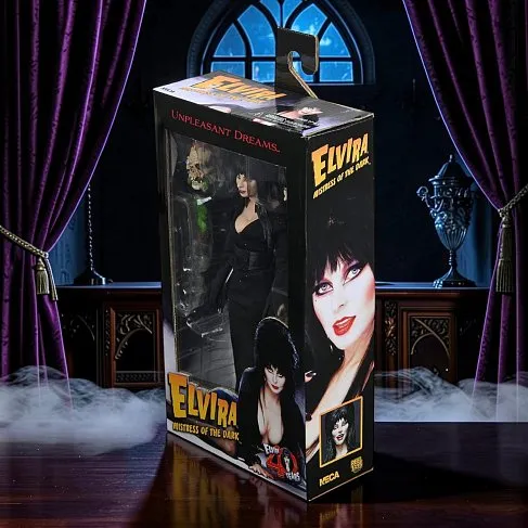 Фигурка Эльвира — Neca Elvira Clothed Figure