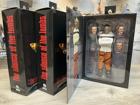 Фигурка Hannibal Lecter Masked — Neca Silence of the Lambs BD