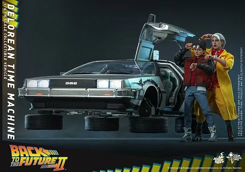 Модель DeLorean Time Machine — Hot Toys MMS636 Back to the Future II 1/6
