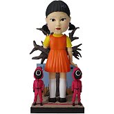 Башкотряс Squid Game Young-hee w Guards — Royal Bobblehead